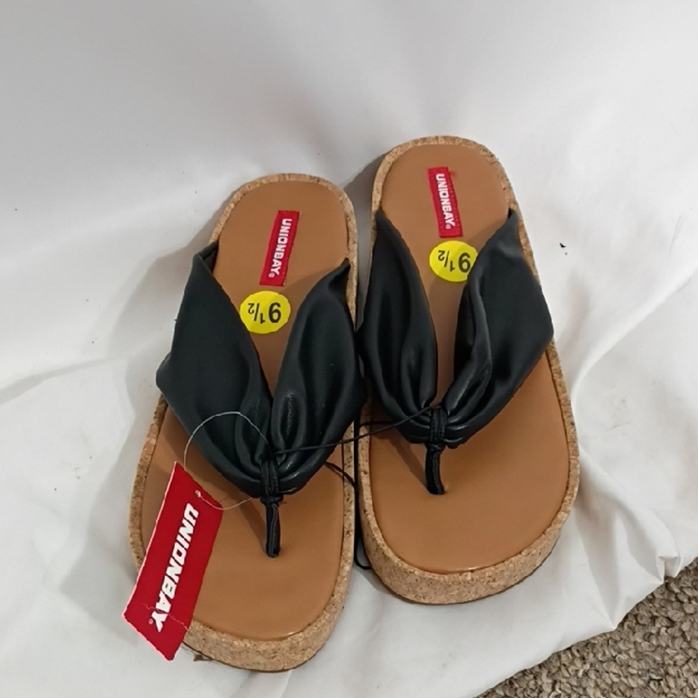 NWT Unionbay Black Bridget Wedge Sandals Women's Size 9.5, No Box Included